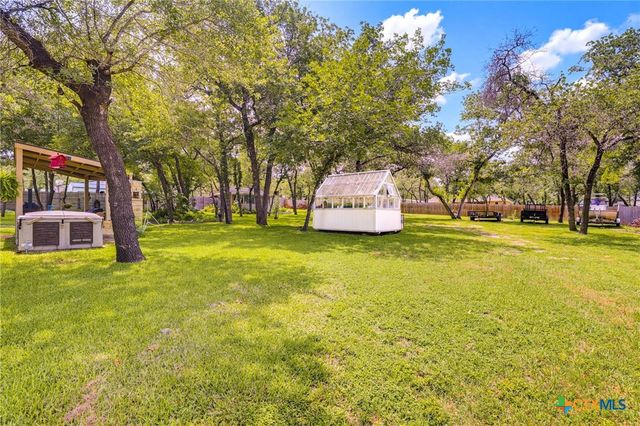 300 Cibolo Ridge Drive, La Vernia, TX 78121