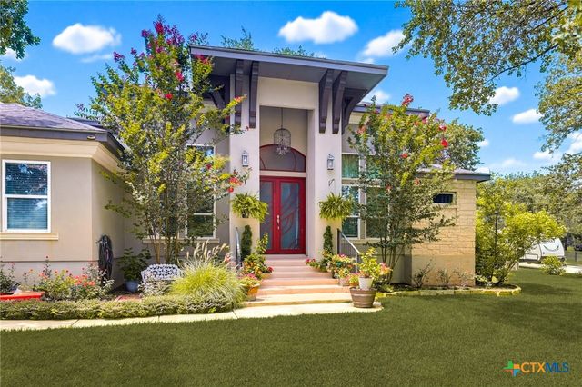 300 Cibolo Ridge Drive, La Vernia, TX 78121
