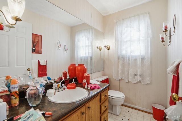 1105 Inner Circle, Forest Park, OH 45240