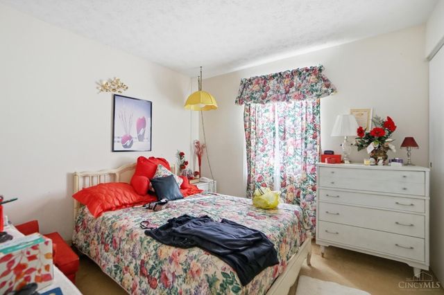 1105 Inner Circle, Forest Park, OH 45240