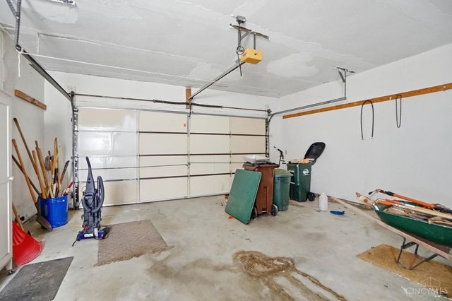 1105 Inner Circle, Forest Park, OH 45240