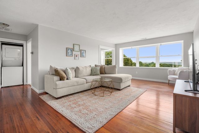 21 Middlesex Ave 303, Worcester, MA 01604