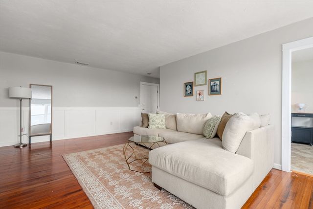 21 Middlesex Ave 303, Worcester, MA 01604