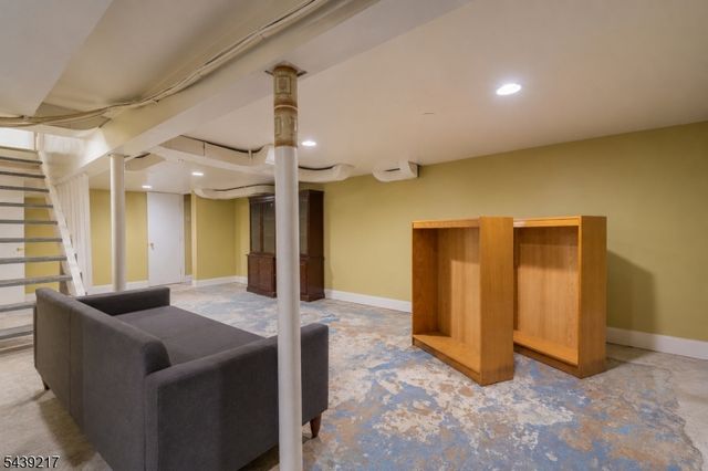 261 Shepard Ave, Englewood City, NJ 07631