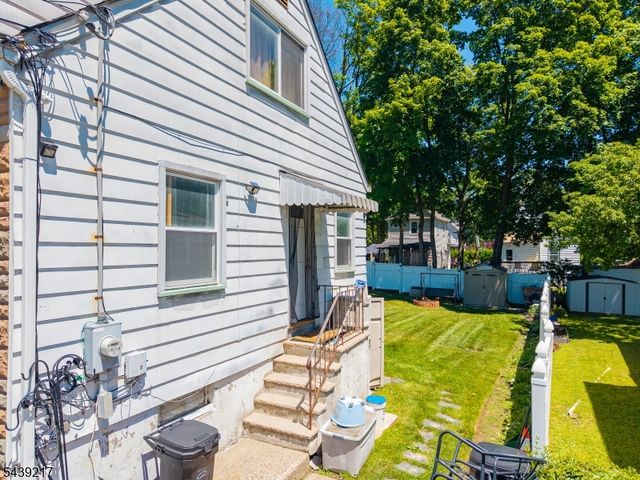 261 Shepard Ave, Englewood City, NJ 07631