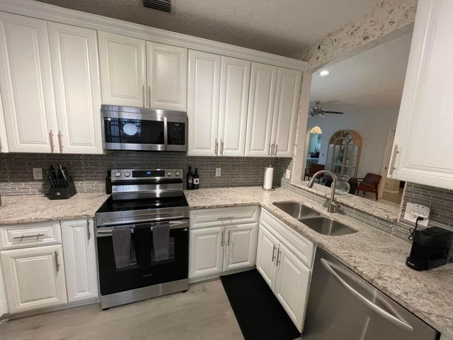 7941 LAINA Lane 2, Boynton Beach, FL 33437