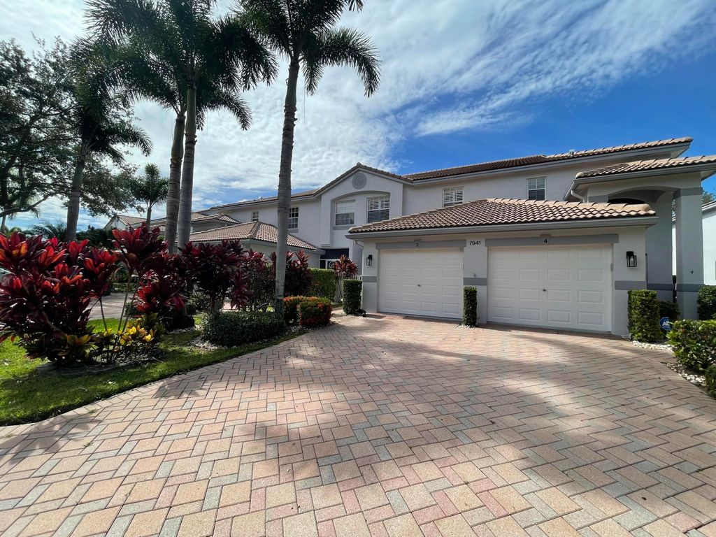 7941 LAINA Lane 2, Boynton Beach, FL 33437