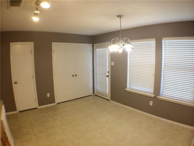 2301 Kingsway Drive, Arlington, TX 76012