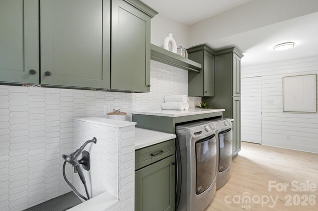 3800 Lovett Circle, Charlotte, NC 28210