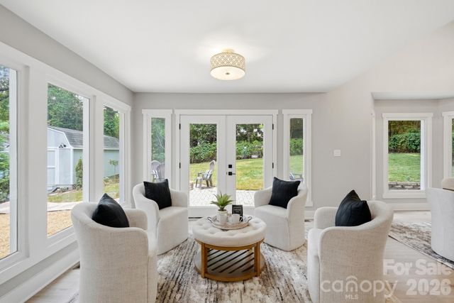 3800 Lovett Circle, Charlotte, NC 28210