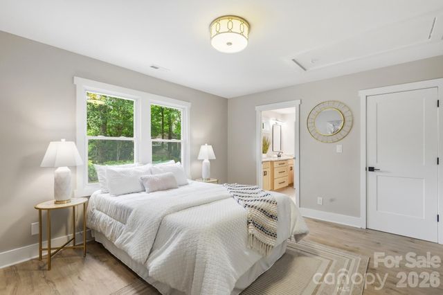 3800 Lovett Circle, Charlotte, NC 28210