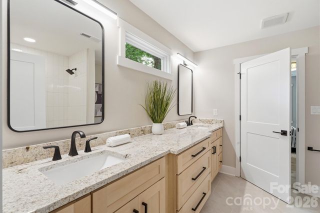 3800 Lovett Circle, Charlotte, NC 28210