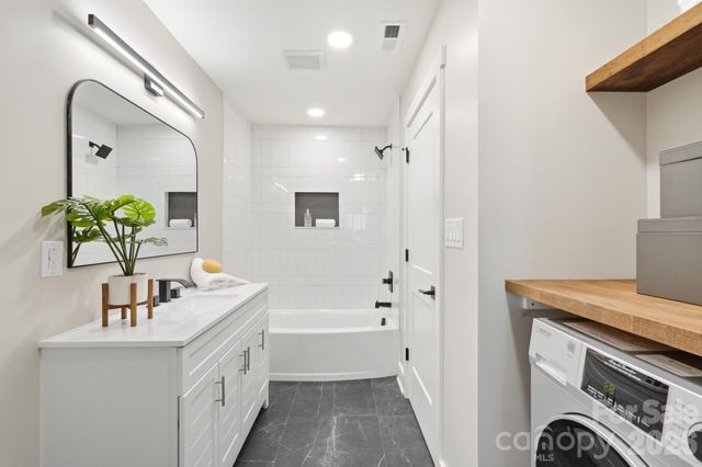 3800 Lovett Circle, Charlotte, NC 28210