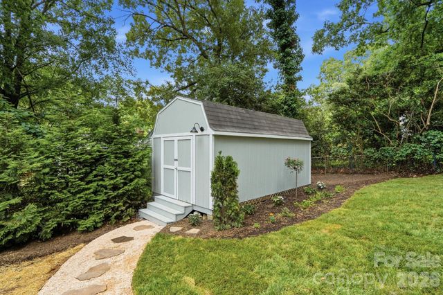 3800 Lovett Circle, Charlotte, NC 28210
