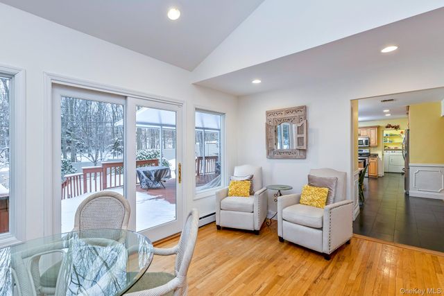 25 Sheryl Crescent, Smithtown, NY 11787