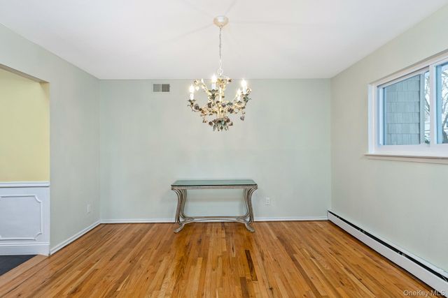 25 Sheryl Crescent, Smithtown, NY 11787