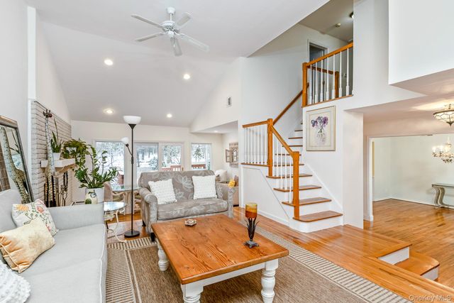 25 Sheryl Crescent, Smithtown, NY 11787