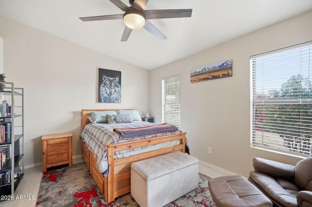 9145 N 68th Avenue, Peoria, AZ 85345