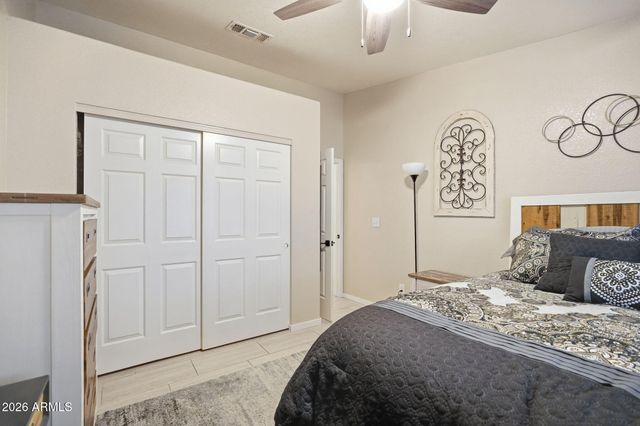 9145 N 68th Avenue, Peoria, AZ 85345