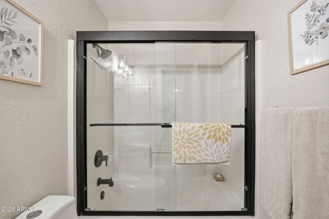 9145 N 68th Avenue, Peoria, AZ 85345