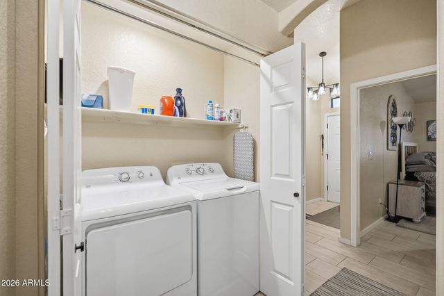 9145 N 68th Avenue, Peoria, AZ 85345