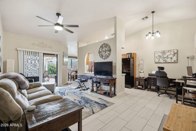 9145 N 68th Avenue, Peoria, AZ 85345