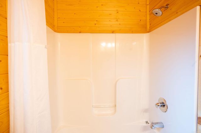 10E Swinging Bridge Drive, Heber Springs, AR 72543