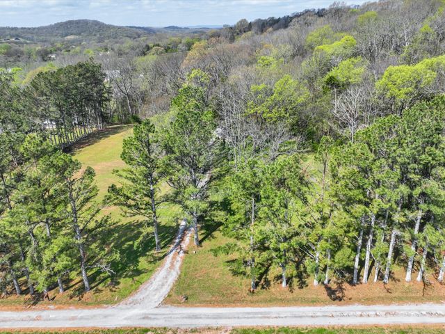 1454 Johnson Rd, Lewisburg, TN 37091