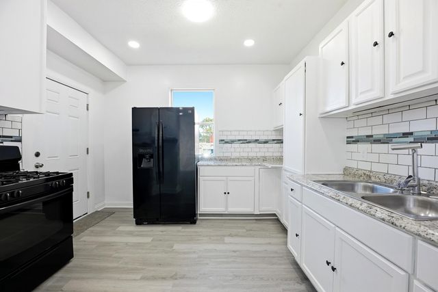 27 S Oakley Avenue, Columbus, OH 43204