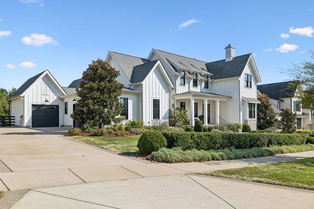 7384 Harlow Dr, College Grove, TN 37046
