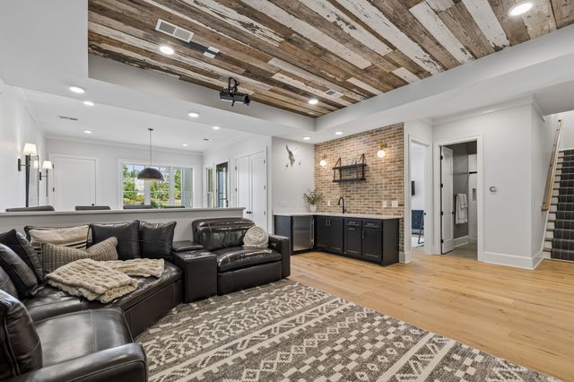 7384 Harlow Dr, College Grove, TN 37046