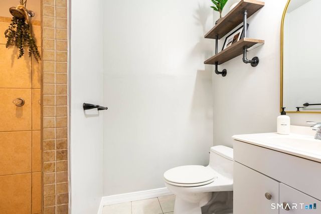 516 Indian Avenue, Bridgeport, CT 06606