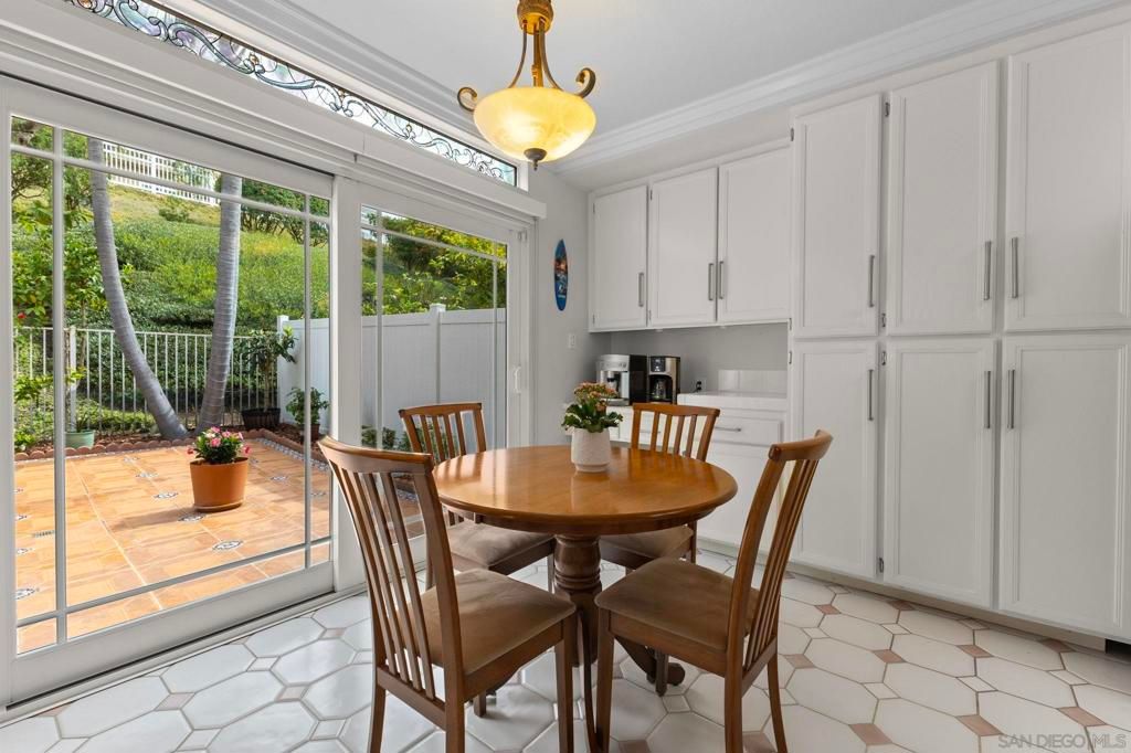 Image 18 of property listing at 5376 Camino Playa Malaga, San Diego, CA 92124