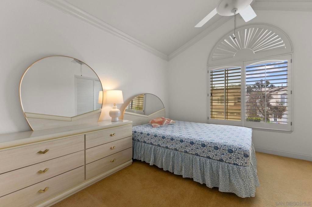 Image 28 of property listing at 5376 Camino Playa Malaga, San Diego, CA 92124