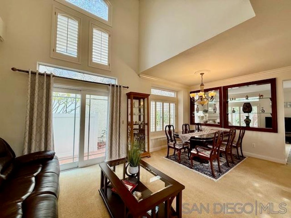 Image 3 of property listing at 5376 Camino Playa Malaga, San Diego, CA 92124