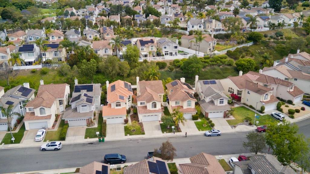 Image 36 of property listing at 5376 Camino Playa Malaga, San Diego, CA 92124