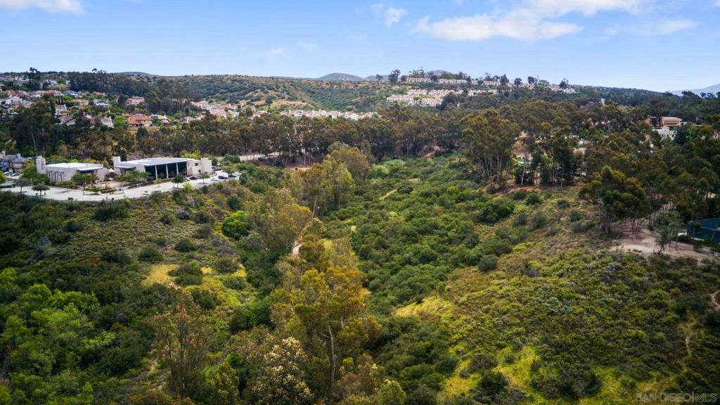 Image 41 of property listing at 5376 Camino Playa Malaga, San Diego, CA 92124