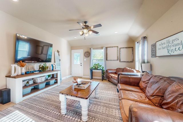 113 Halifax Circle, Palmer, TX 75152