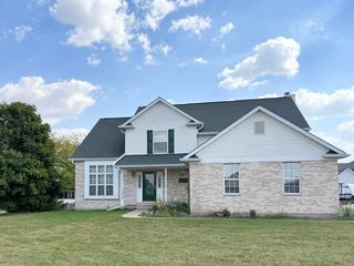 1278 Knolls Avenue S, Dekalb, IL 60115