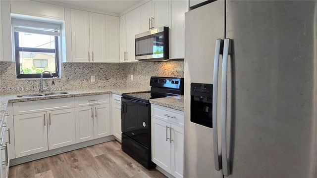 50 W 28th Street 52, Hialeah, FL 33010