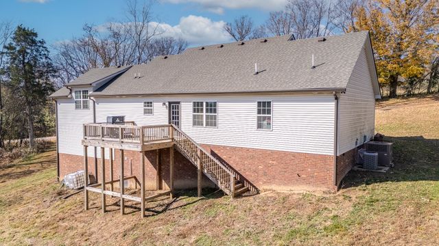 161 Crestview Dr, Lewisburg, TN 37091