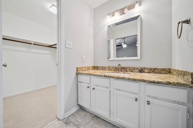 10 E Willowwood Court, The Woodlands, TX 77381