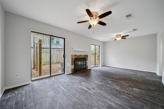 10 E Willowwood Court, The Woodlands, TX 77381