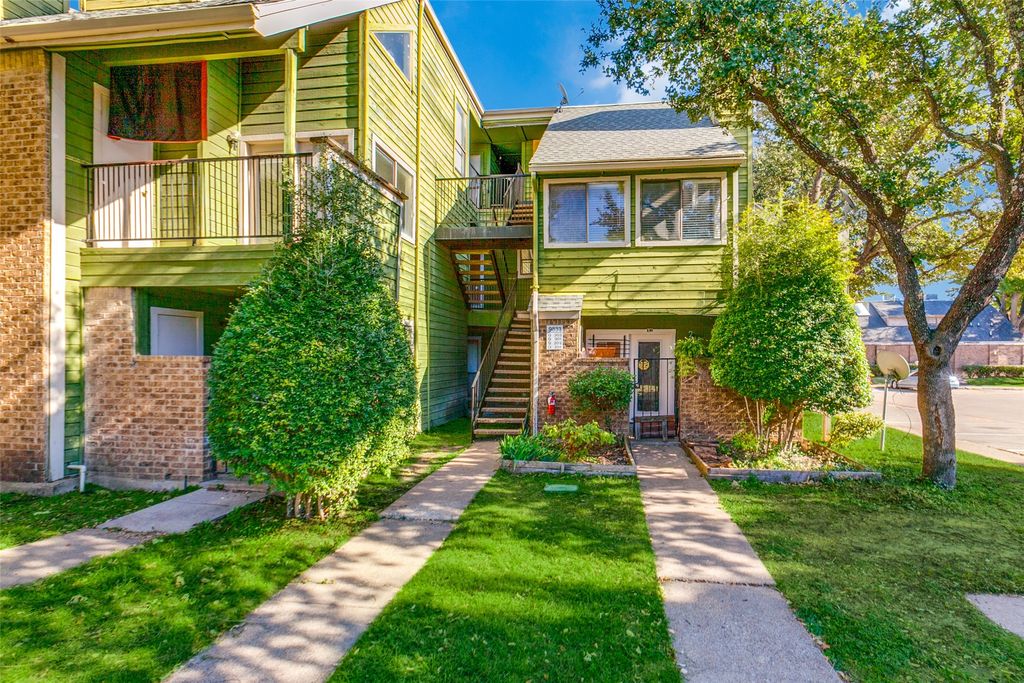 9833 Walnut Street 203, Dallas, TX 75243