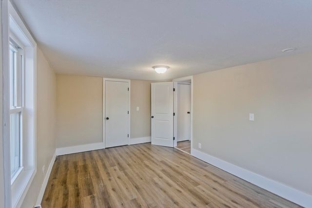 22 Crawford St, Palmer, MA 01069