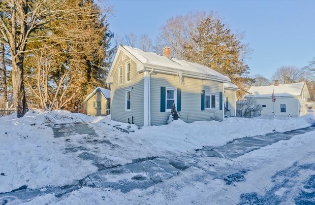22 Crawford St, Palmer, MA 01069
