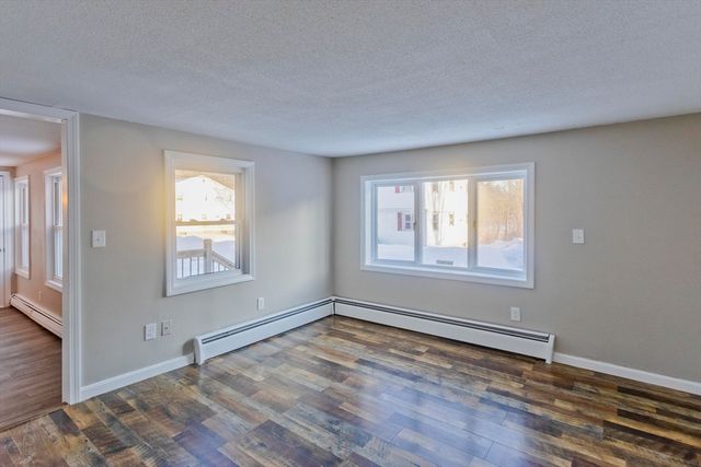 22 Crawford St, Palmer, MA 01069