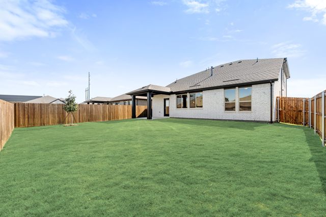 109 Winterwood Drive, Lavon, TX 75166