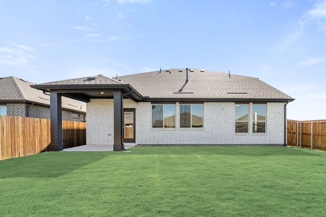 109 Winterwood Drive, Lavon, TX 75166