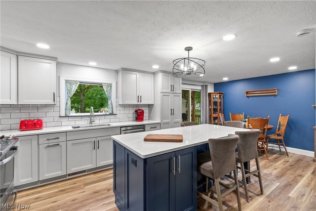 9355 Hyde Park Drive, Twinsburg, OH 44087